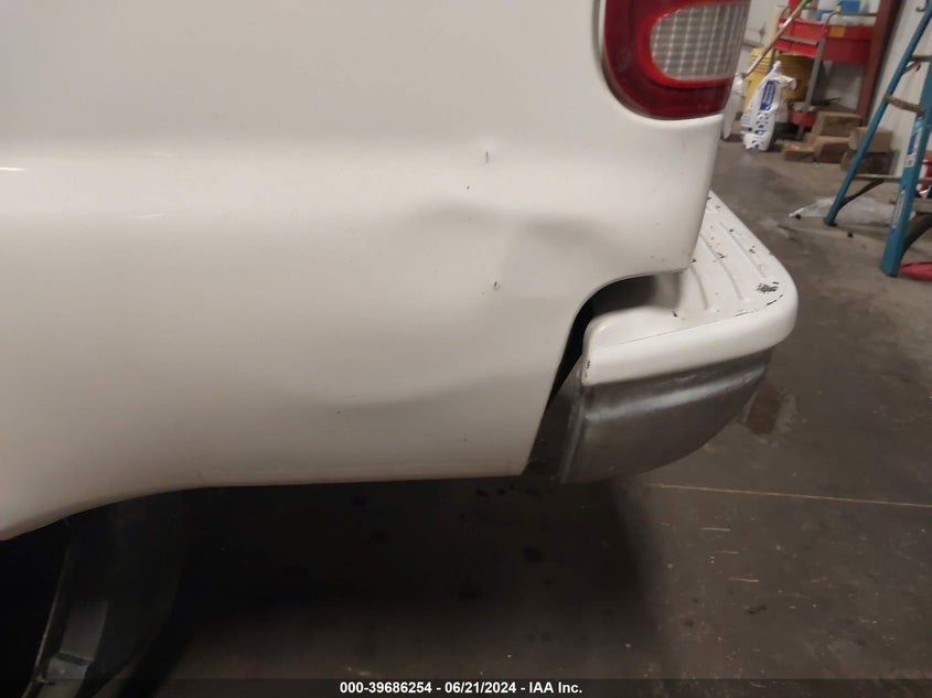 1999 Ford F-250 Lariat/Xl/Xlt VIN: 1FTNX20F7XED55679 Lot: 39686254