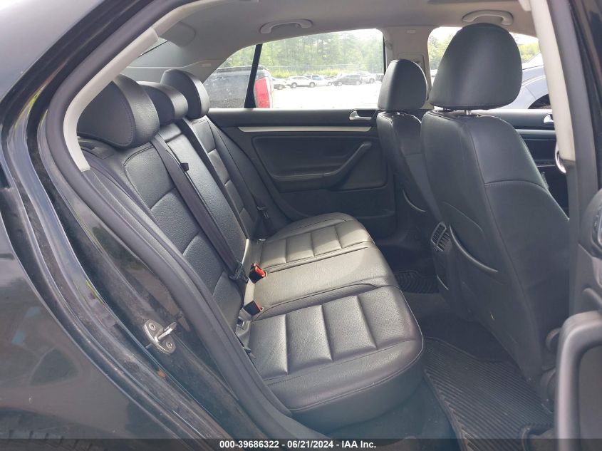 2008 Volkswagen Jetta Se/Sel VIN: 3VWRZ71K58M037587 Lot: 39686322