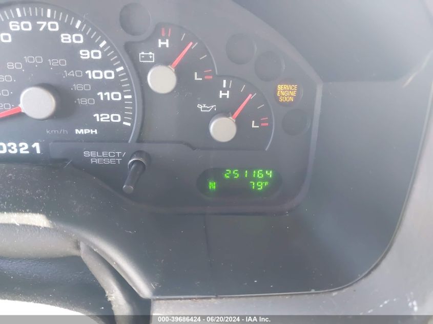 2004 Ford Explorer Nbx/Xlt VIN: 1FMZU73K94UA45823 Lot: 39686424