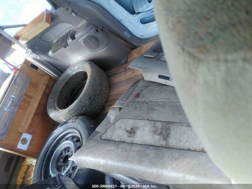 1999 Toyota Sienna Le VIN: 4T3ZF13C6XU100210 Lot: 39686521