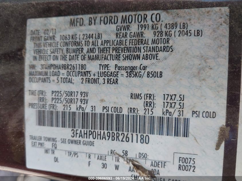 2011 Ford Fusion Se VIN: 3FAHP0HA9BR261180 Lot: 39686593