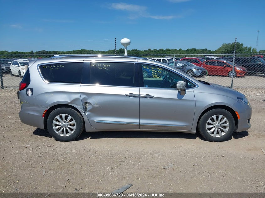 2019 CHRYSLER PACIFICA TOURING L - 2C4RC1BGXKR560390