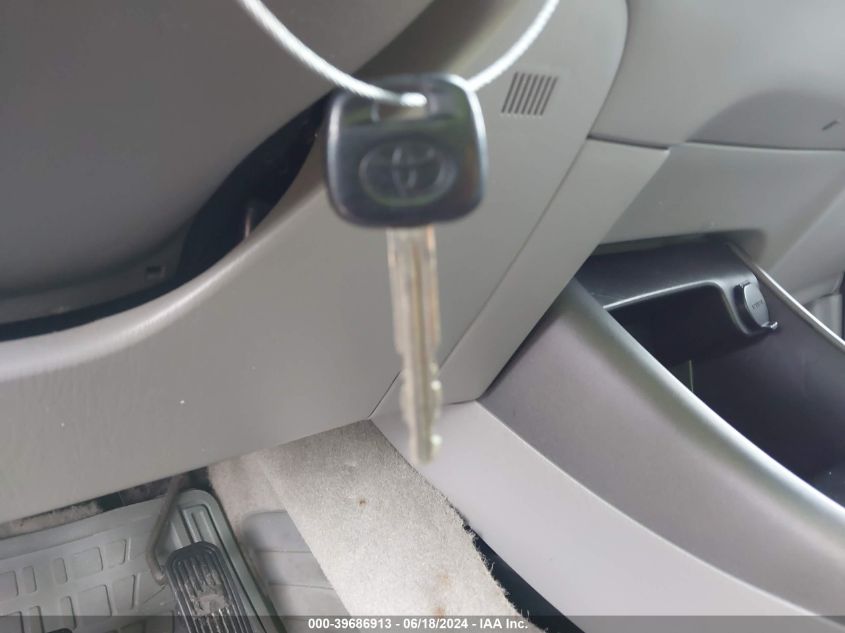 2003 Toyota Camry Le VIN: 4T1BE32K43U124808 Lot: 39686913