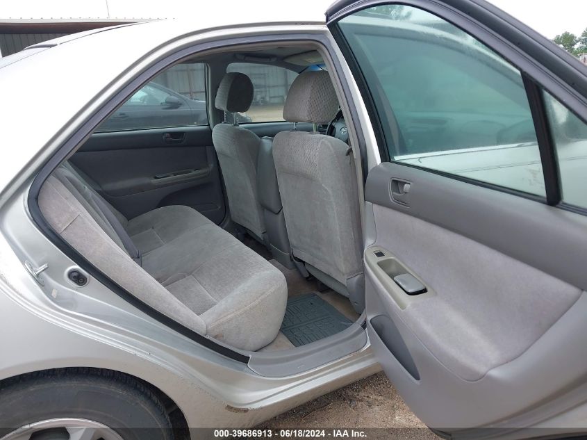 2003 Toyota Camry Le VIN: 4T1BE32K43U124808 Lot: 39686913