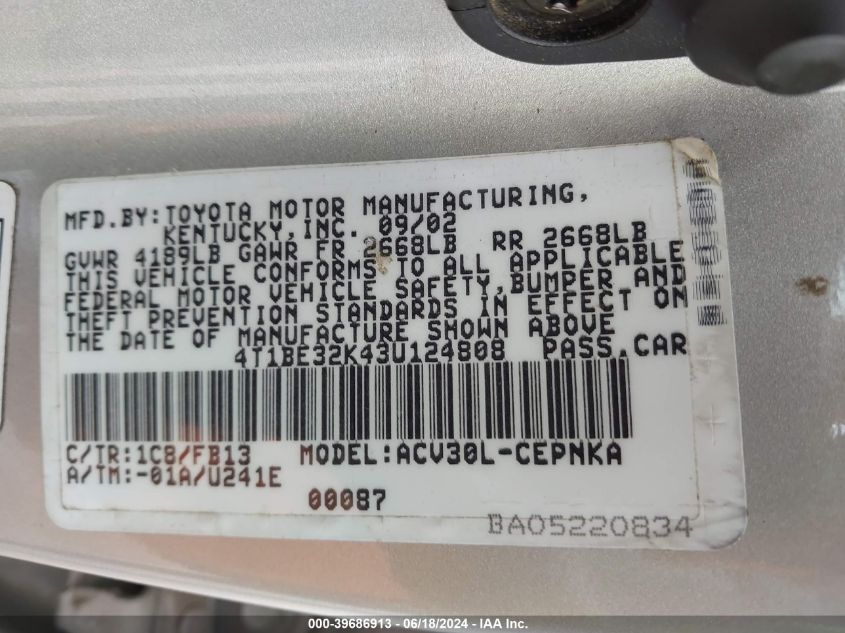 2003 Toyota Camry Le VIN: 4T1BE32K43U124808 Lot: 39686913