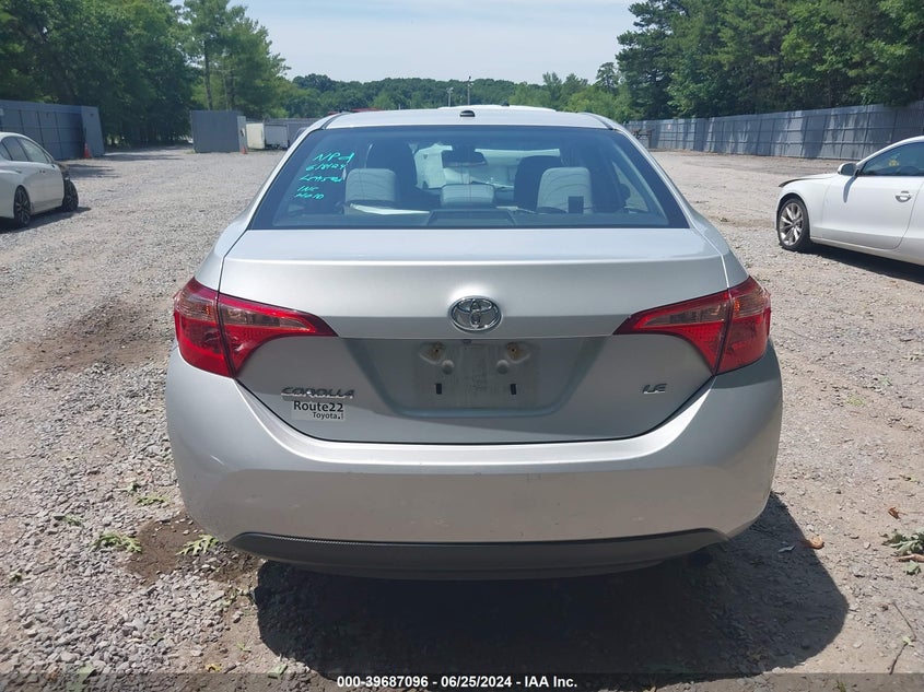 VIN 2T1BURHE1JC097587 2018 TOYOTA COROLLA LE