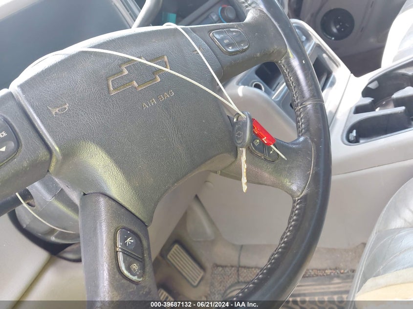 2004 Chevrolet Silverado 1500 Z71 VIN: 2GCEK13T641315763 Lot: 39687132