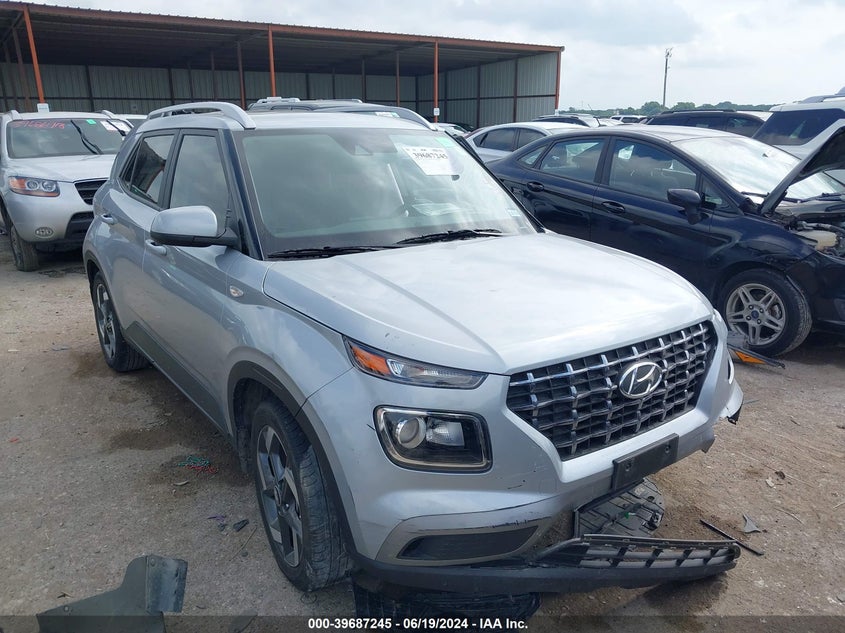 2022 Hyundai Venue Sel/Limited VIN: KMHRC8A33NU206527 Lot: 39687245