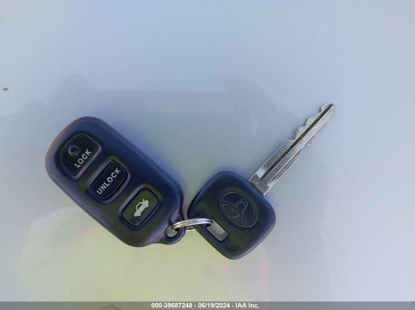 2003 Toyota Camry Le VIN: 4T1BE32K33U741522 Lot: 39687248