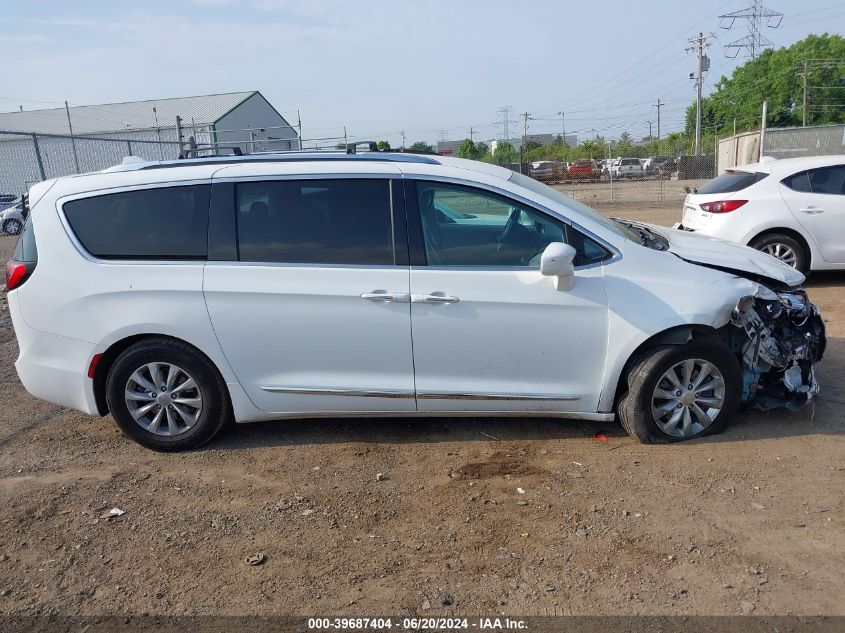 2C4RC1BG5KR539415 2019 Chrysler Pacifica Touring L