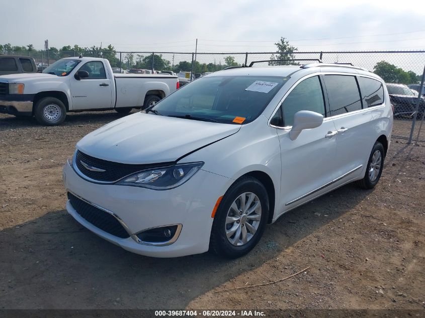 2019 Chrysler Pacifica Touring L VIN: 2C4RC1BG5KR539415 Lot: 39687404