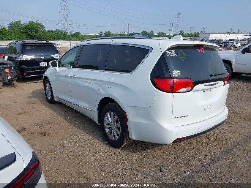 2019 Chrysler Pacifica Touring L VIN: 2C4RC1BG5KR539415 Lot: 39687404