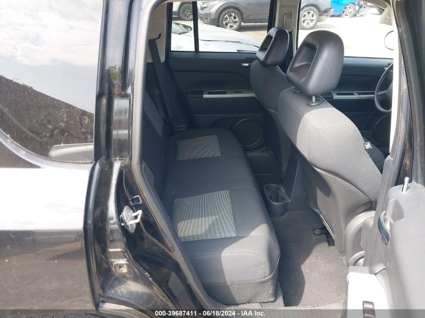 2008 Jeep Compass Sport VIN: 1J8FT47W78D787786 Lot: 39687411