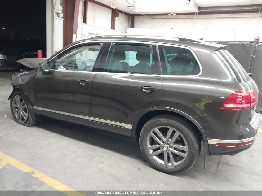 2015 Volkswagen Touareg V6 Tdi VIN: WVGEP9BP8FD003015 Lot: 39687442