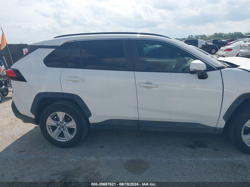 VIN 2T3W1RFV8KW008781 2019 TOYOTA RAV4 XLE