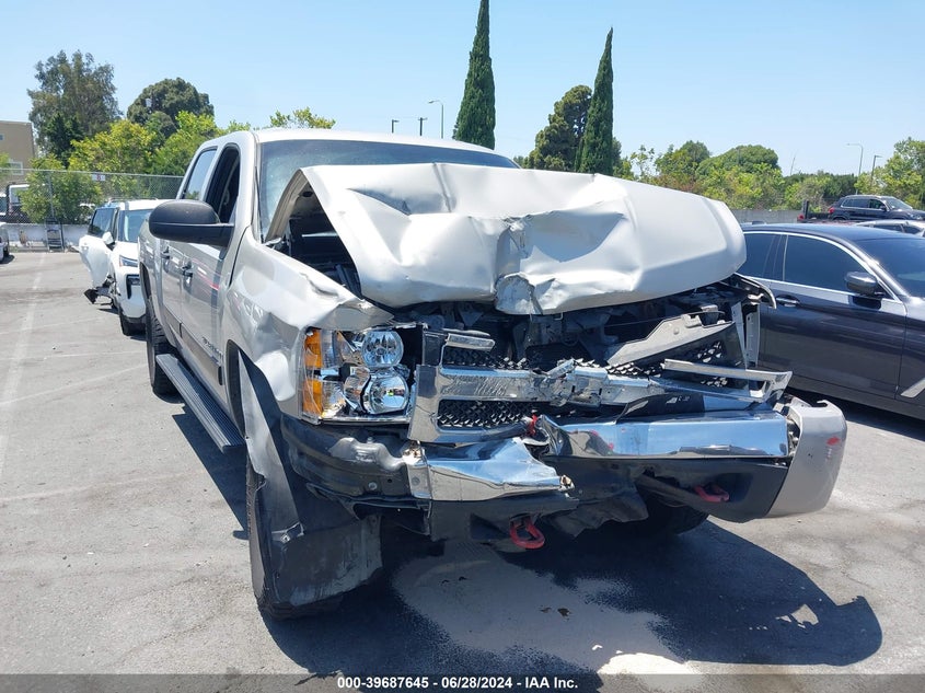 2008 Chevrolet Silverado C1500 VIN: 3GCEC13C38G221821 Lot: 39687645