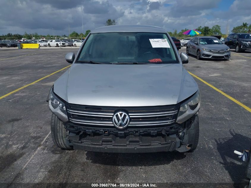 2018 Volkswagen Tiguan Limited 2.0T VIN: WVGAV7AXXJK001376 Lot: 39687764