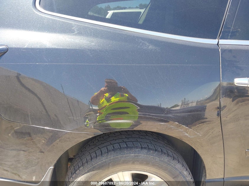 2014 Chevrolet Traverse Lt VIN: 1GNKVHKD1EJ333387 Lot: 39687892