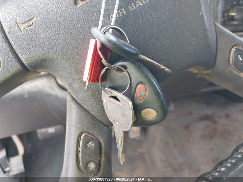 2005 Chevrolet Silverado 1500 Z71 VIN: 2GCEK13T751174932 Lot: 39687920