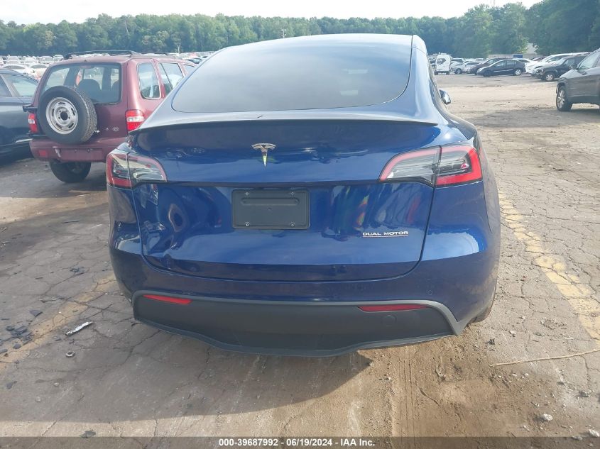 2022 Tesla Model Y Performance Dual Motor All-Wheel Drive VIN: 7SAYGDEF2NF415738 Lot: 39687992