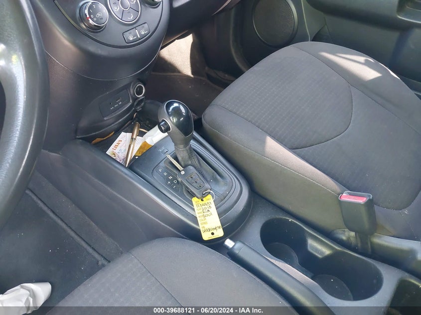 2013 Kia Soul VIN: KNDJT2A5XD7599858 Lot: 39688121