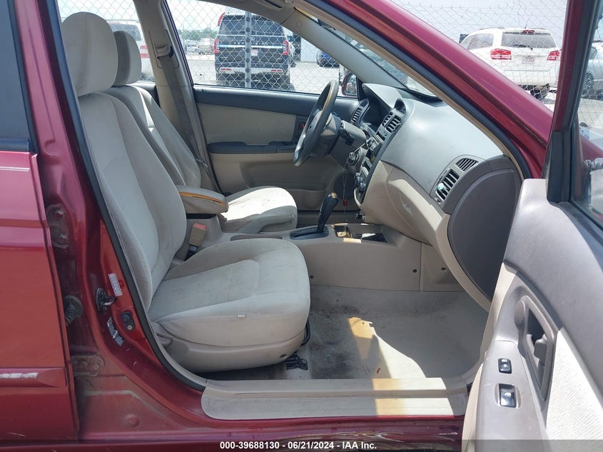 2005 Kia Spectra Ex/Lx/Sx VIN: KNAFE121355098813 Lot: 39688130