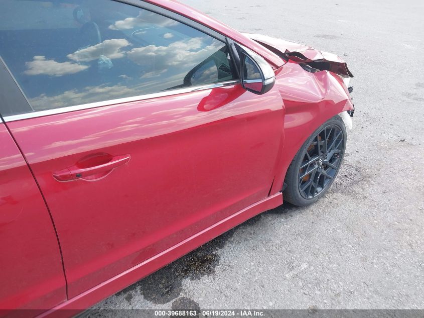 2019 Hyundai Elantra Sport VIN: KMHD04LB1KU820018 Lot: 39688163