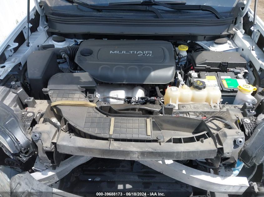 2019 Jeep Cherokee Latitude Plus 4X4 VIN: 1C4PJMLB5KD198926 Lot: 39688173