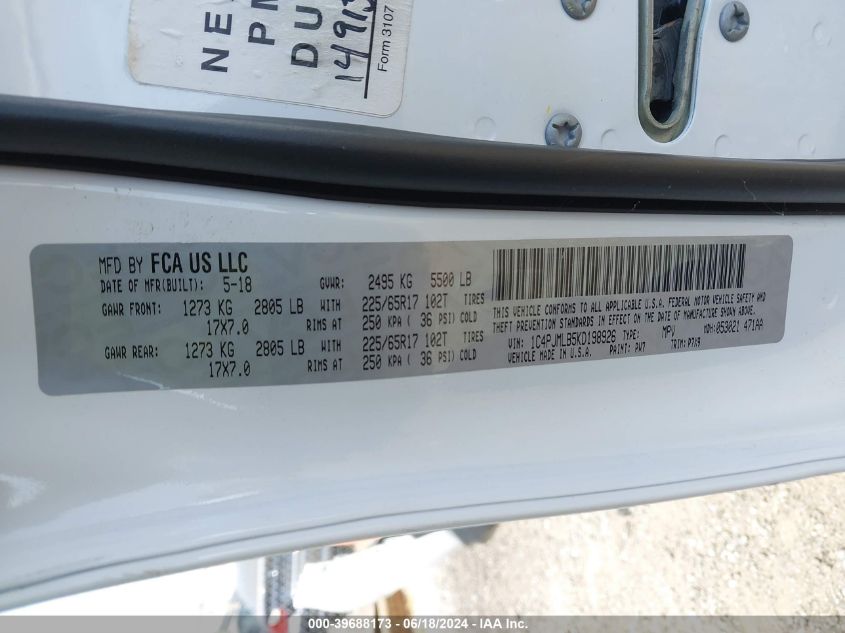 2019 Jeep Cherokee Latitude Plus 4X4 VIN: 1C4PJMLB5KD198926 Lot: 39688173