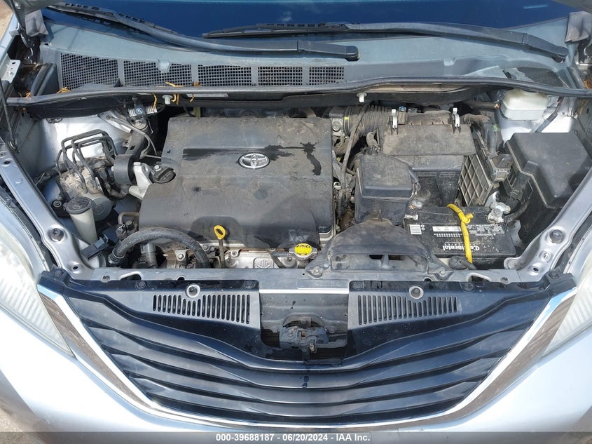 2011 Toyota Sienna Le V6 VIN: 5TDKK3DC0BS158153 Lot: 39688187