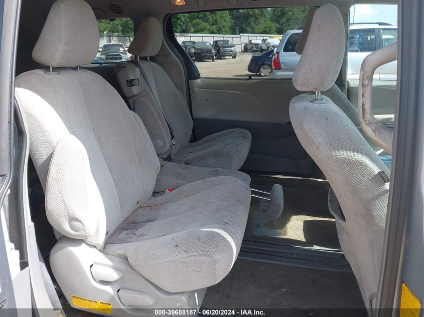 2011 Toyota Sienna Le V6 VIN: 5TDKK3DC0BS158153 Lot: 39688187