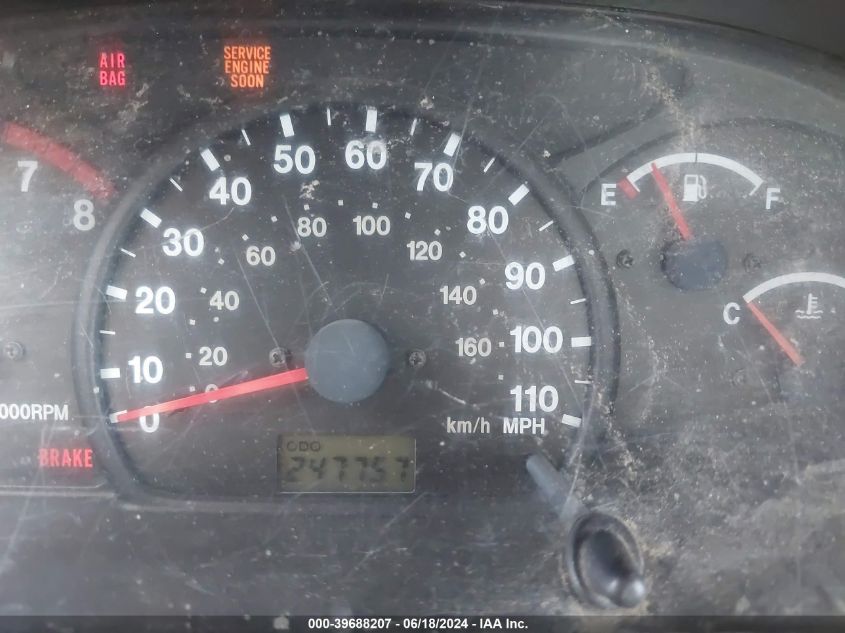 2002 Chevrolet Tracker Hard Top Base VIN: 2CNBE13C726922180 Lot: 39688207