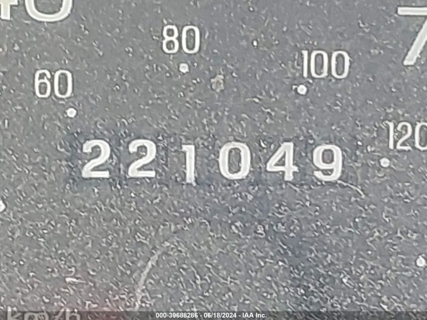 2002 Ford E-250 Commercial VIN: 1FTNE24252HA30811 Lot: 39688286