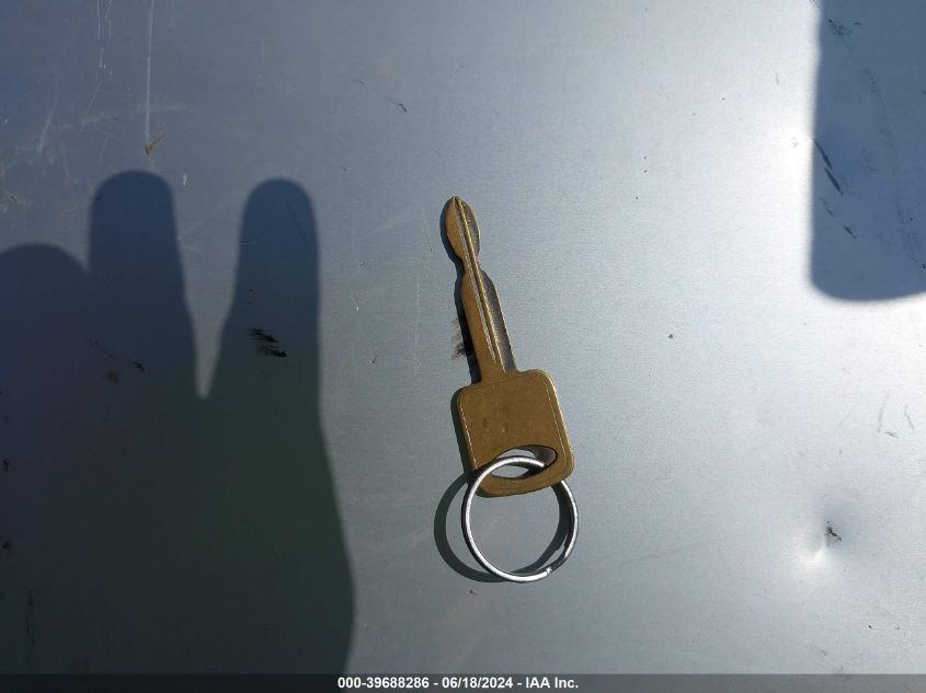 2002 Ford E-250 Commercial VIN: 1FTNE24252HA30811 Lot: 39688286