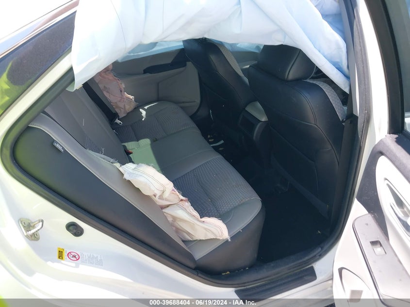 2015 Toyota Camry Se VIN: 4T1BF1FK2FU478312 Lot: 39688404