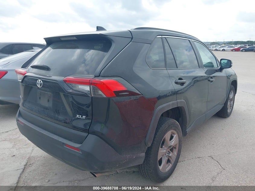 VIN 2T3W1RFV1PW266521 2023 TOYOTA RAV4 XLE