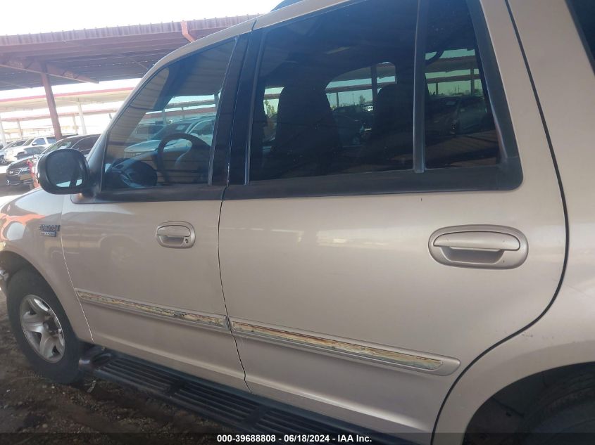 1998 Ford Expedition Eddie Bauer/Xlt VIN: 1FMRU17L6WLB88446 Lot: 39688808
