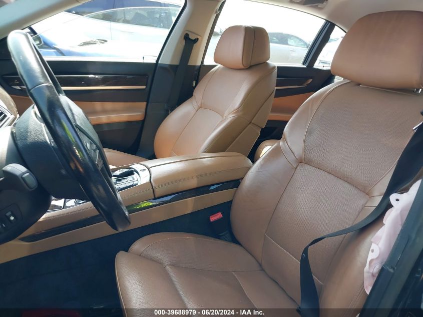 2011 BMW 750 Lxi VIN: WBAKC8C55BC432653 Lot: 39688979