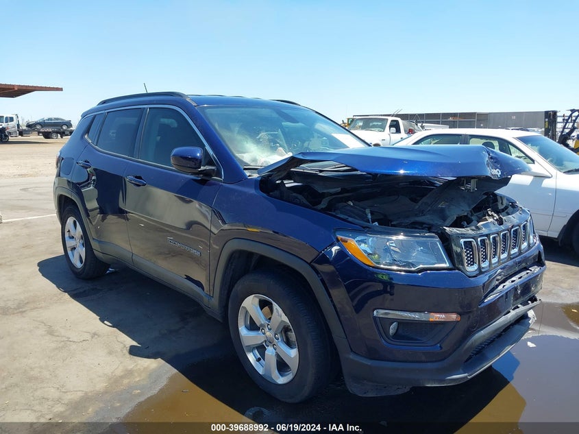 VIN 3C4NJCBB5JT376779 2018 JEEP COMPASS LATITUDE