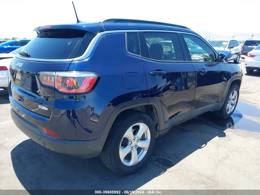 VIN 3C4NJCBB5JT376779 2018 JEEP COMPASS LATITUDE