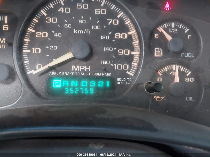 2000 Chevrolet Silverado 1500 Ls VIN: 1GCEC19TXYZ145120 Lot: 39689064