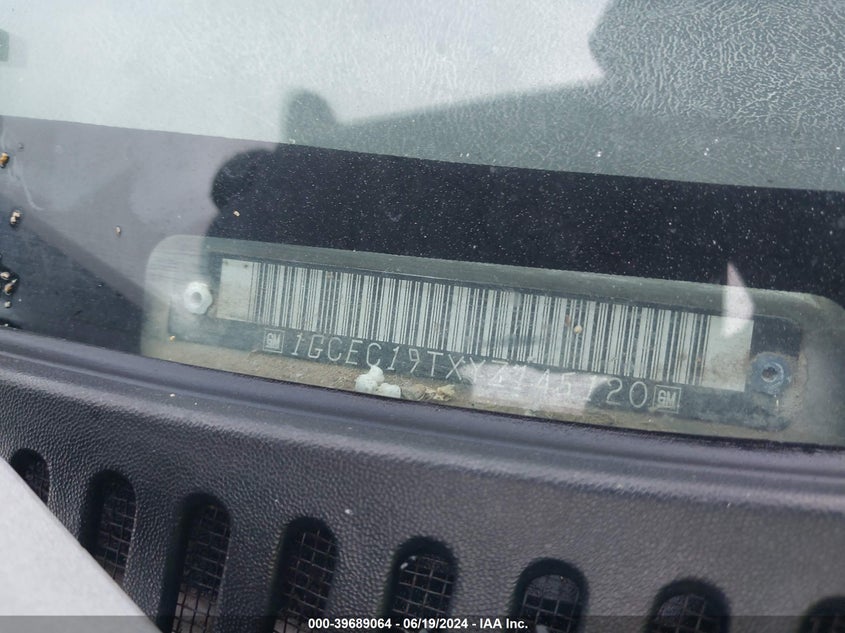 2000 Chevrolet Silverado 1500 Ls VIN: 1GCEC19TXYZ145120 Lot: 39689064