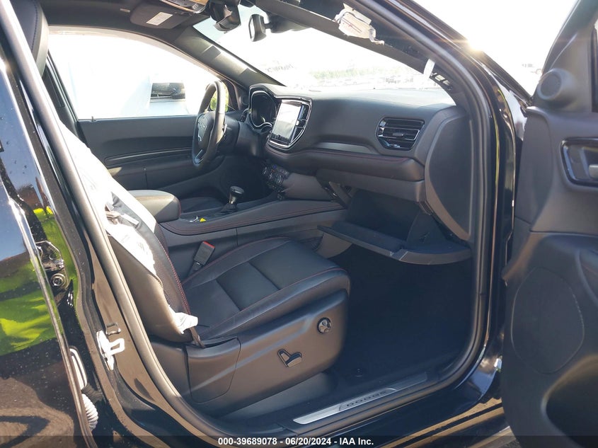 2023 DODGE DURANGO 5.7L V-8 VVT, 360HP(VIN: 1C4SDHCT8PC575831