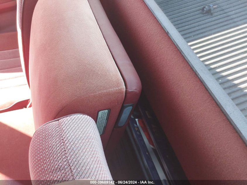 1994 Dodge Ram 1500 VIN: 1B7HF16Y3RS573996 Lot: 39689142