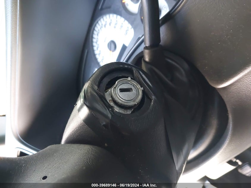 2003 Chevrolet Silverado 1500 K1500 VIN: 2GCEK19N331320880 Lot: 39689146