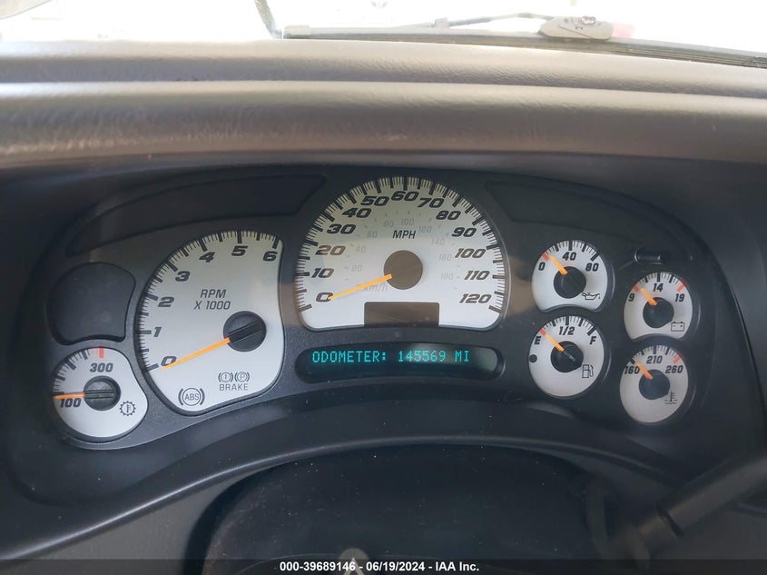 2003 Chevrolet Silverado 1500 K1500 VIN: 2GCEK19N331320880 Lot: 39689146