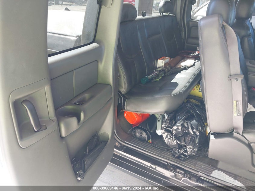 2003 Chevrolet Silverado 1500 K1500 VIN: 2GCEK19N331320880 Lot: 39689146