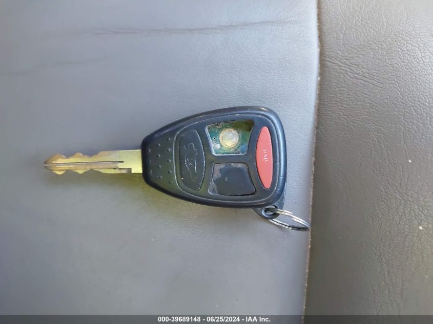 2005 Jeep Grand Cherokee Limited VIN: 1J4HR58205C532828 Lot: 39689148