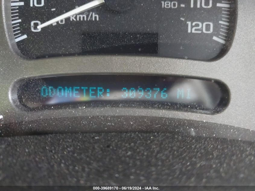 2005 GMC Yukon Denali VIN: 1GKEK63U15J104424 Lot: 39689170