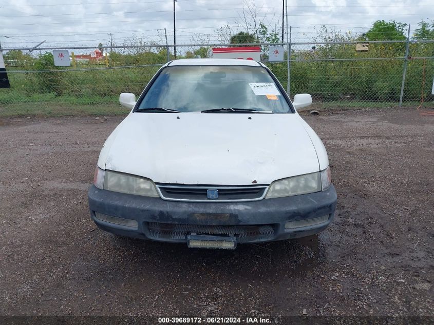 1996 Honda Accord Lx VIN: 1HGCD7132TA039630 Lot: 39689172